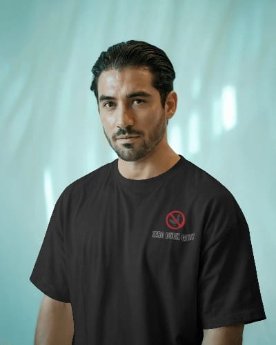 Main character Tee – Molten Nova